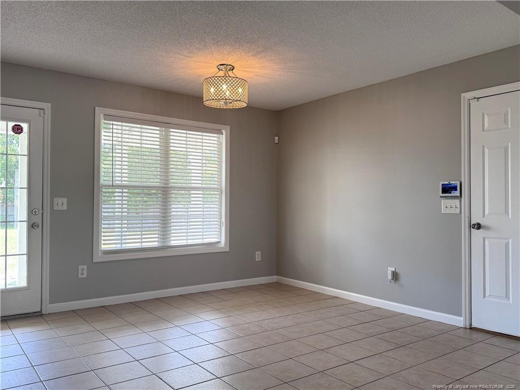 115 Dover Court E - Photo 2