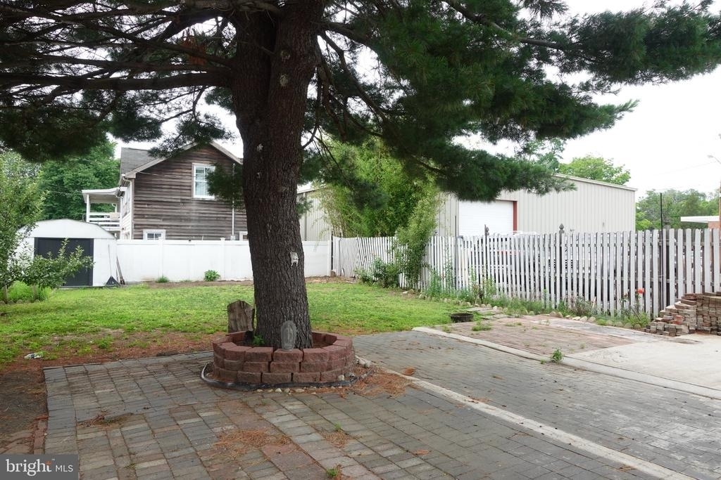 11 Main Street - Photo 23