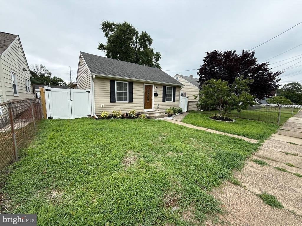 222 Samdin Boulevard - Photo 1