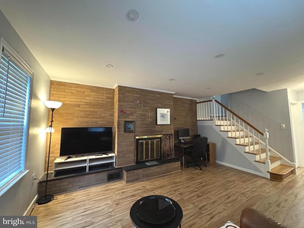 218 Birch Avenue - Photo 9