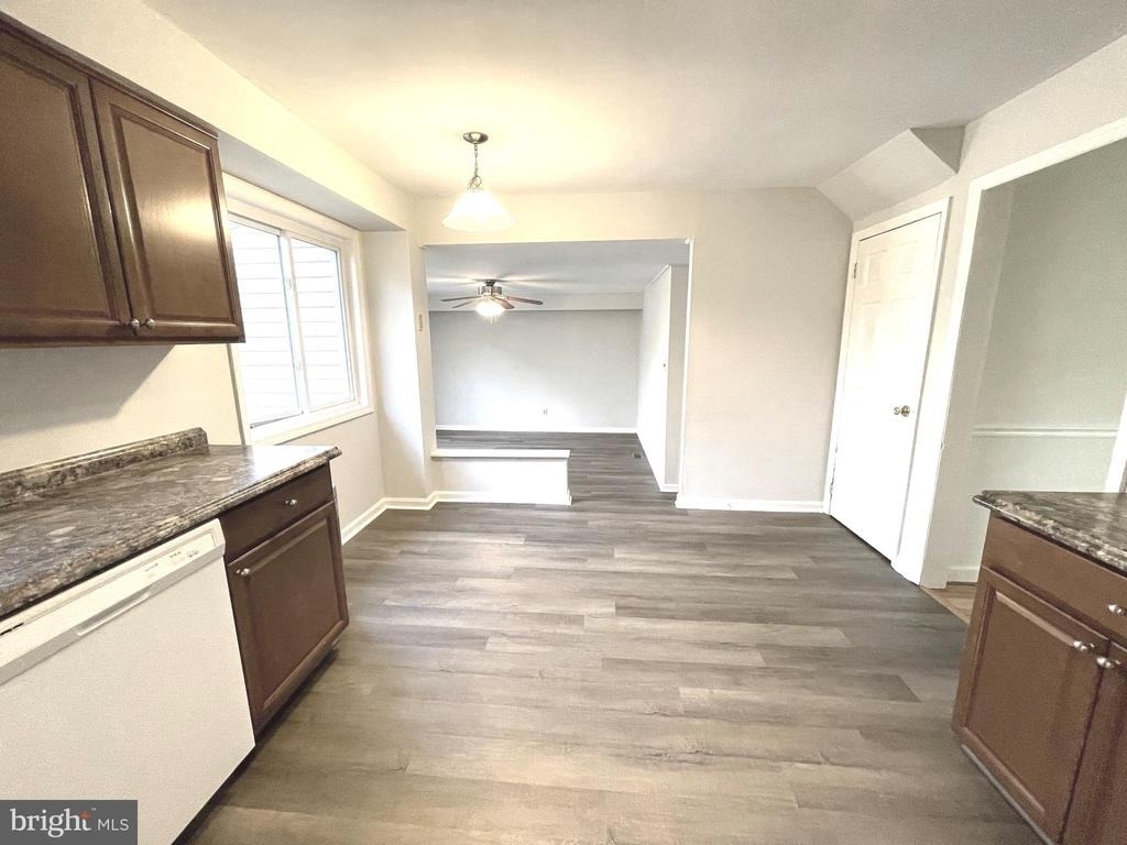1717 Red Oak Road - Photo 2