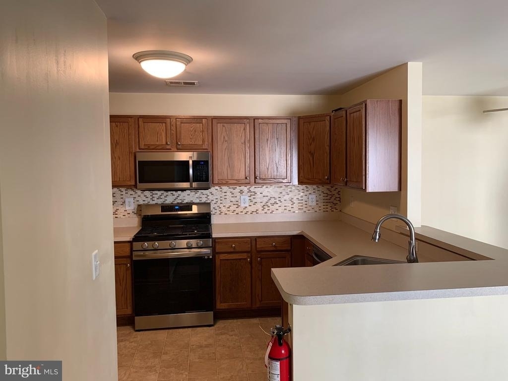 110 Lionheart Lane - Photo 5