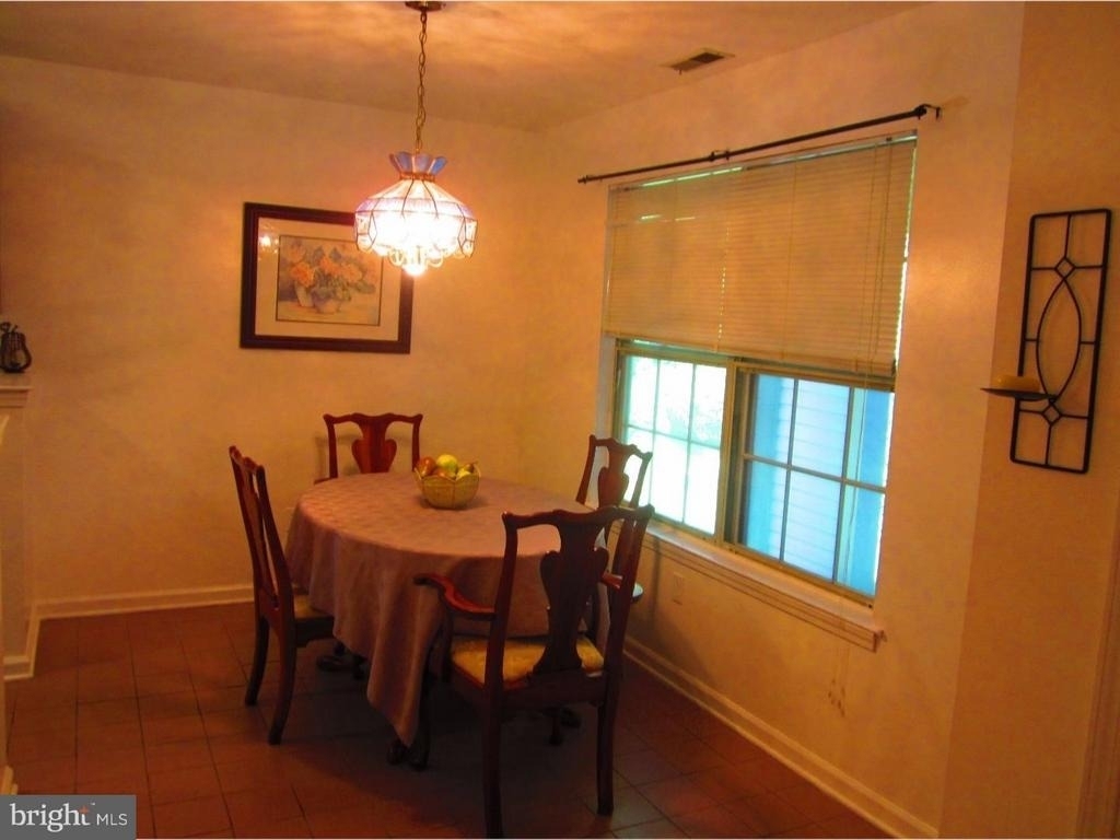 272 Tavistock - Photo 12