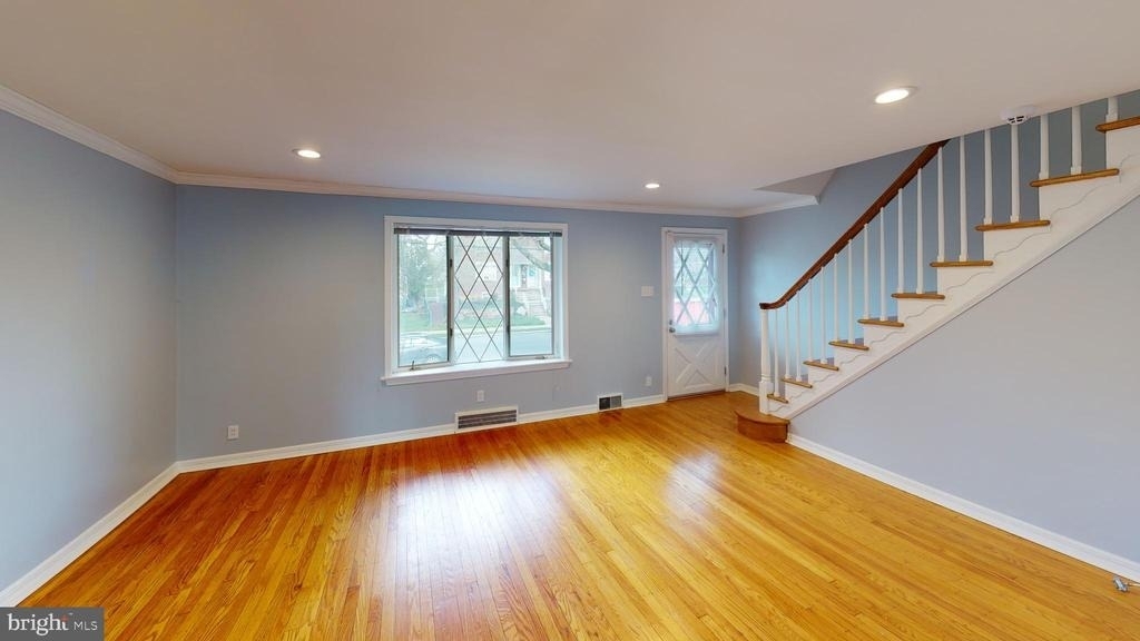 308 Comly Avenue - Photo 4