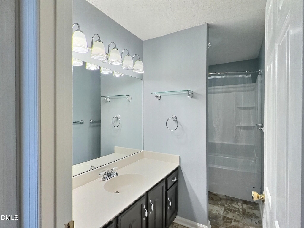 1515 E Franklin Street - Photo 4
