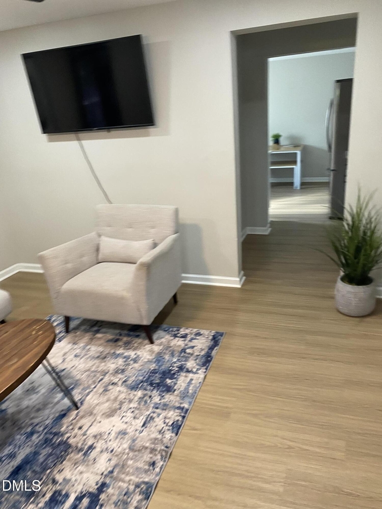 1208 Drew Street - Photo 3
