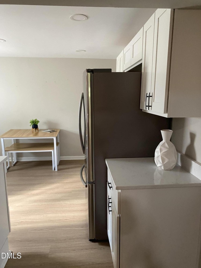 1208 Drew Street - Photo 6