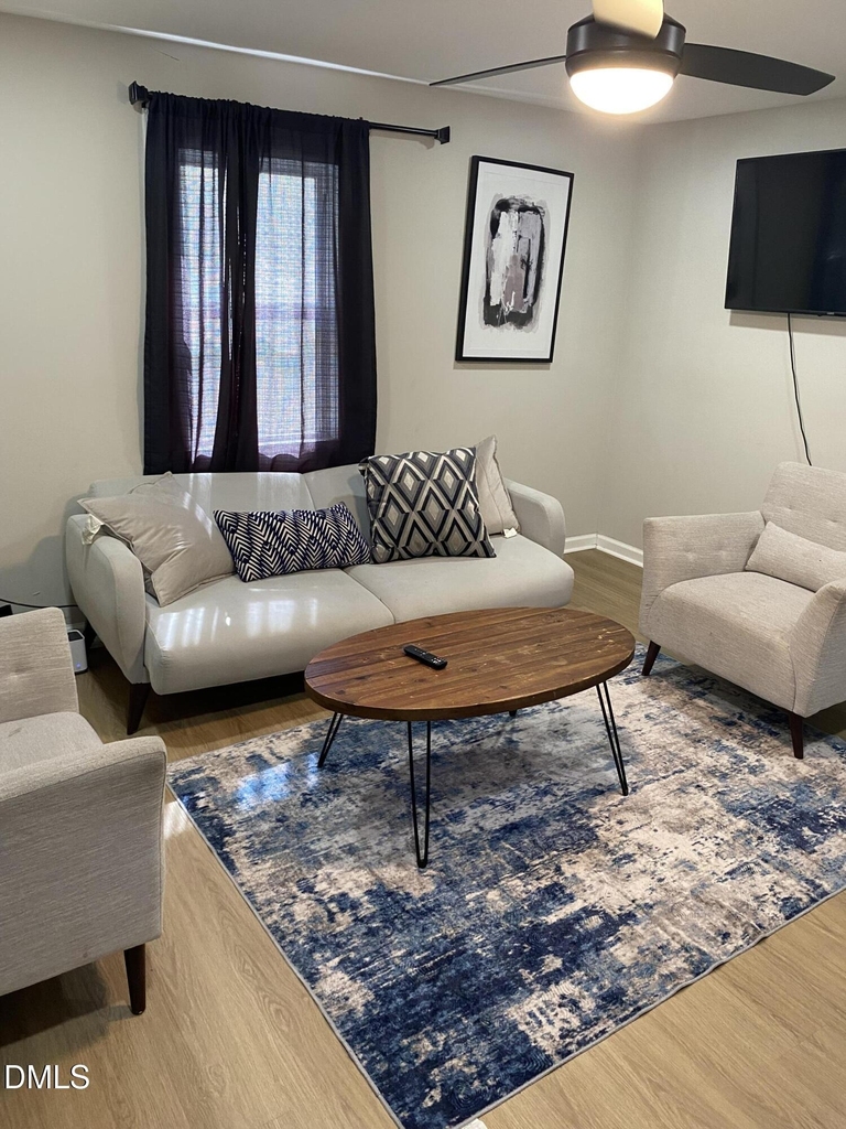 1208 Drew Street - Photo 2