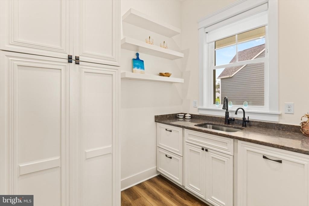 10203 Battle Colors Lane - Photo 14