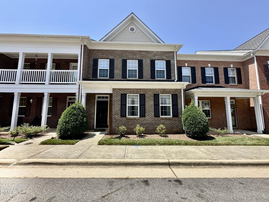 513 Dragby Lane - Photo 0