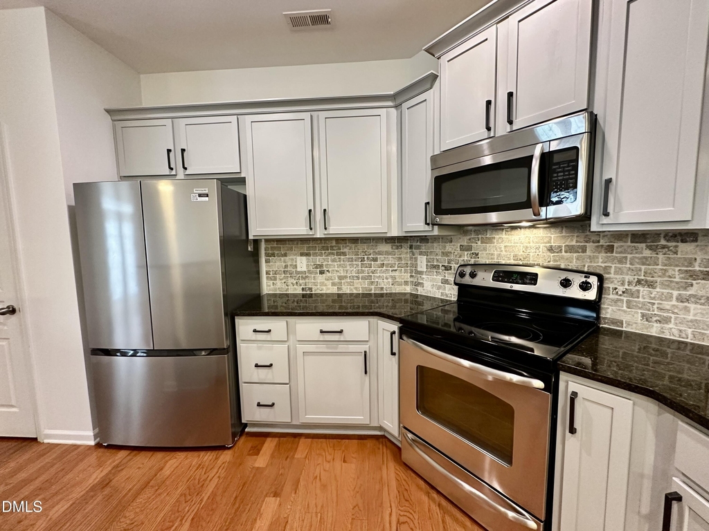 513 Dragby Lane - Photo 4