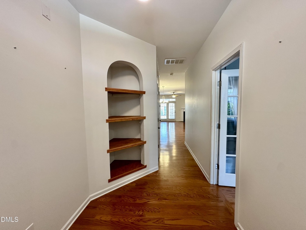 513 Dragby Lane - Photo 2