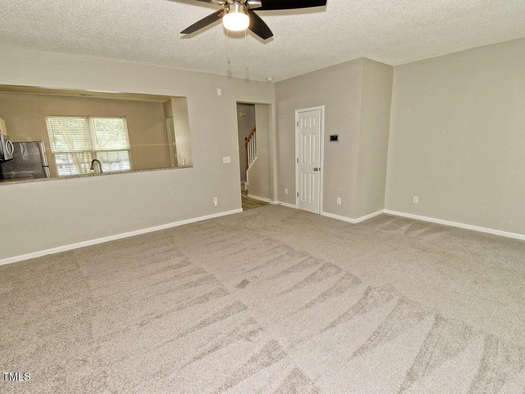 314 Canyon Lake Circle - Photo 9