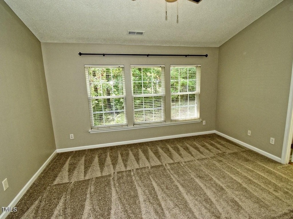 314 Canyon Lake Circle - Photo 13