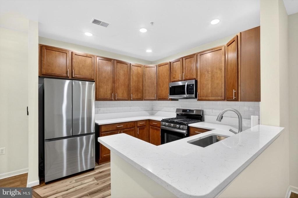1321 Karen Boulevard - Photo 17