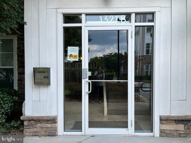 1321 Karen Boulevard - Photo 4