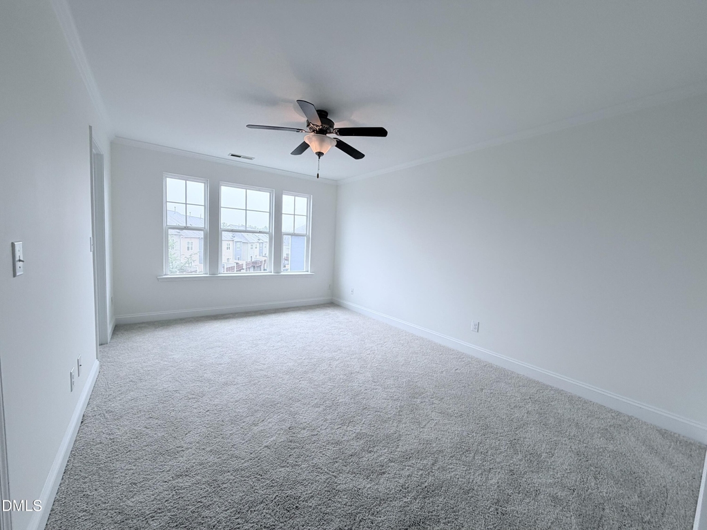 275 Michigan Avenue - Photo 5
