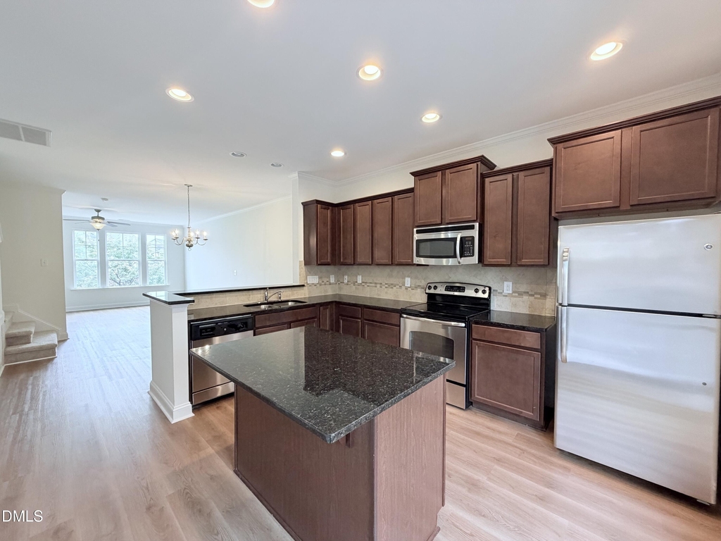 275 Michigan Avenue - Photo 1