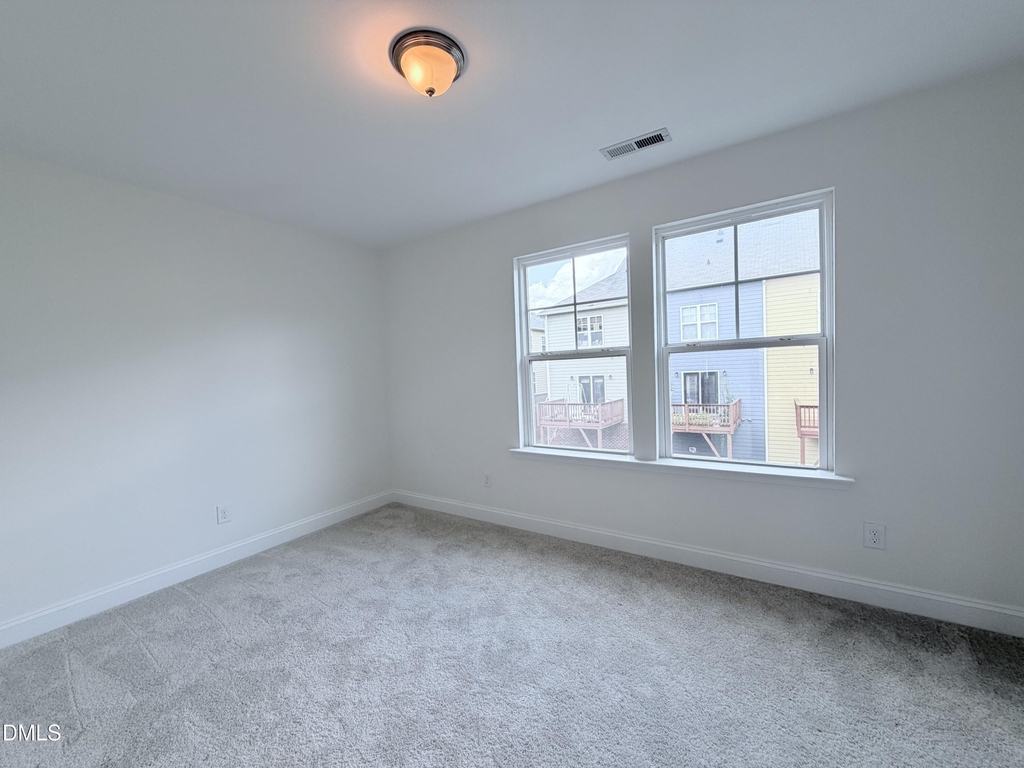 275 Michigan Avenue - Photo 3