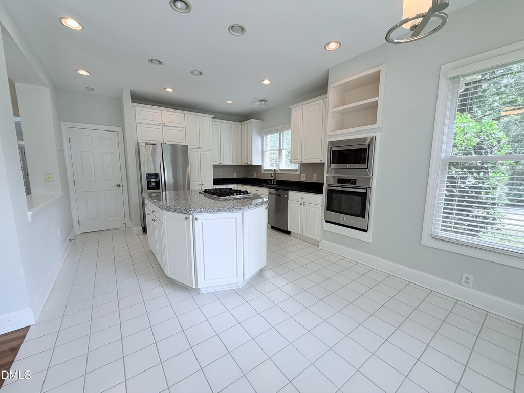 73201 Burrington - Photo 4