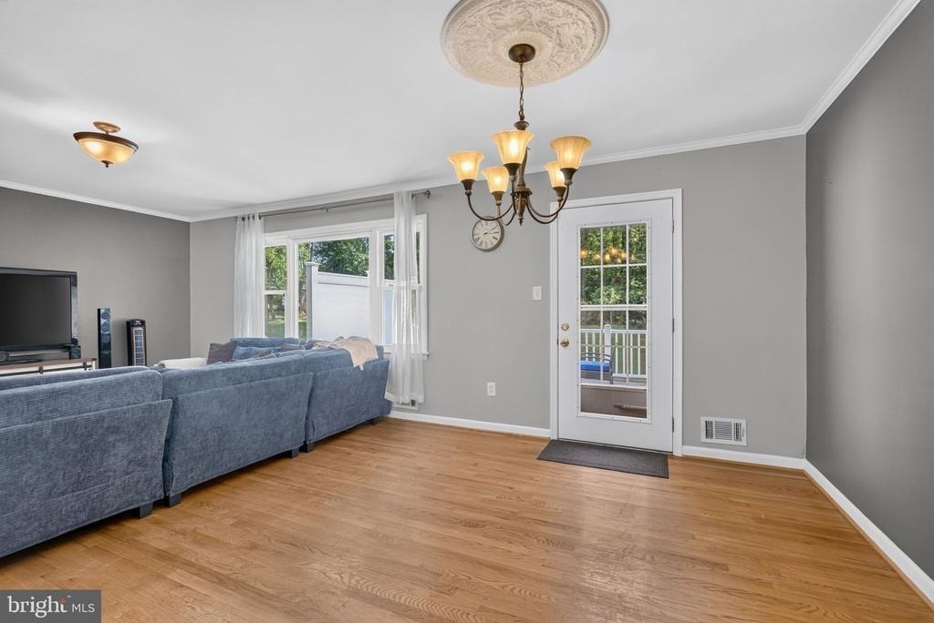4507 Josephine Avenue - Photo 4