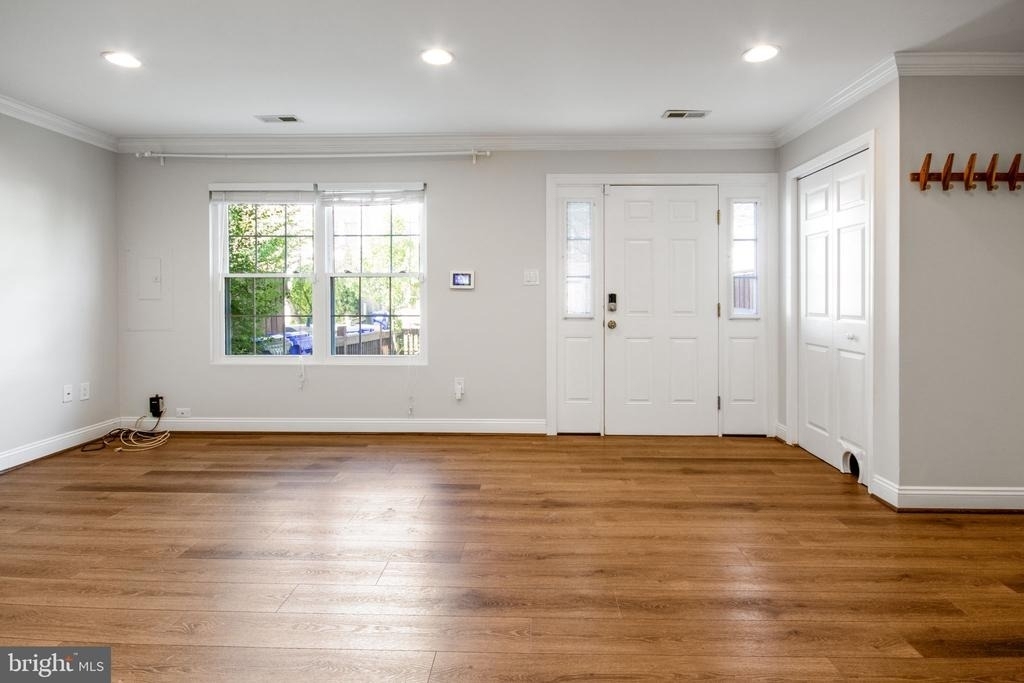 14318 S Shore Court - Photo 2