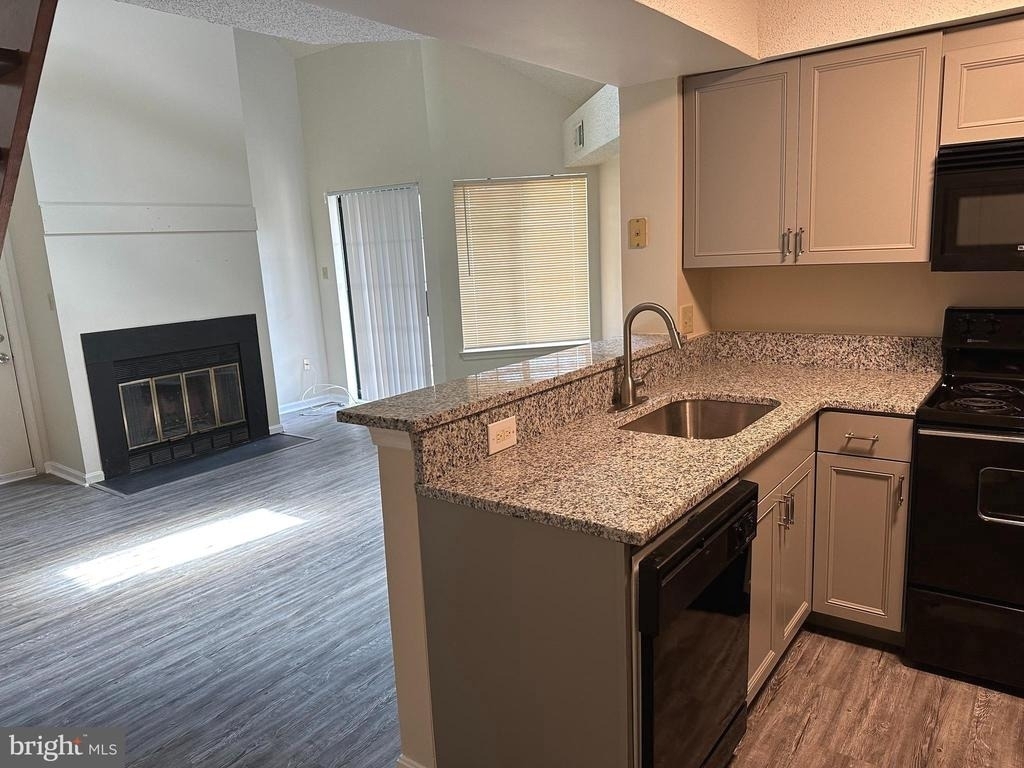 14003 Justin Way - Photo 4