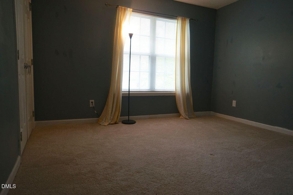 312 Commons Drive - Photo 16