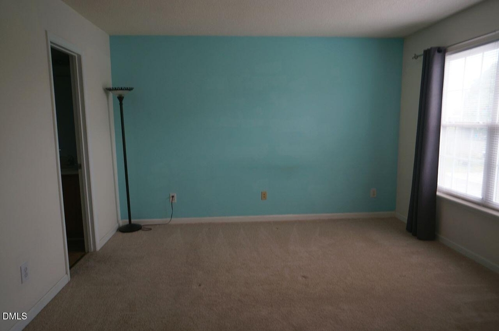 312 Commons Drive - Photo 11
