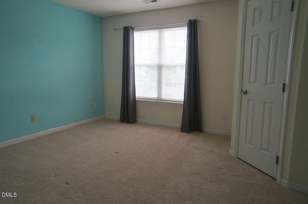 312 Commons Drive - Photo 10
