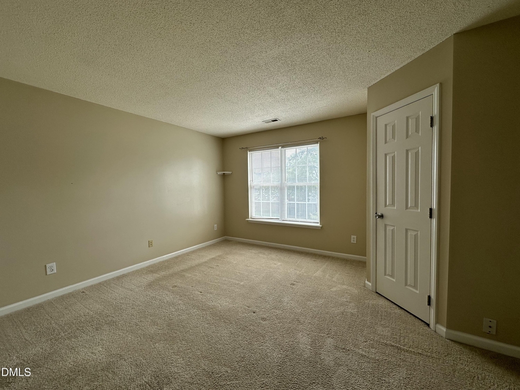 312 Commons Drive - Photo 11