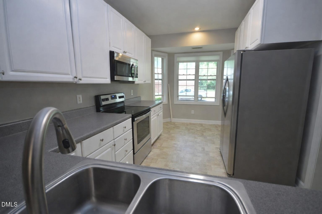 3319 Philmont Drive - Photo 3