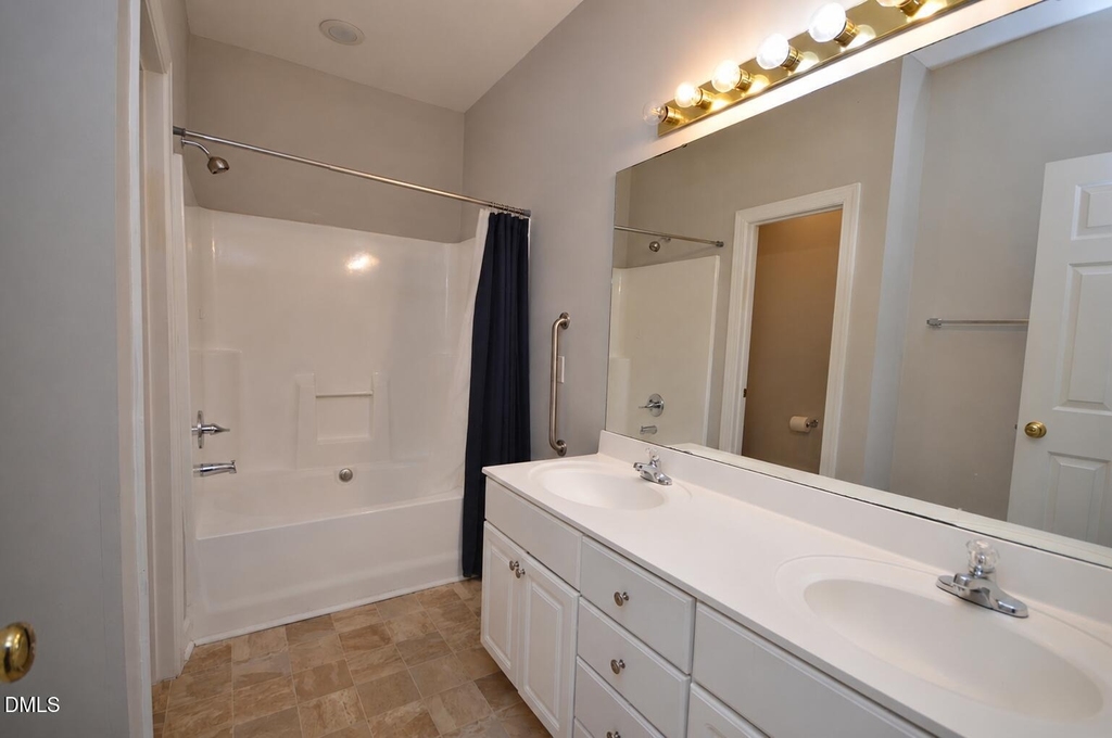 3319 Philmont Drive - Photo 14