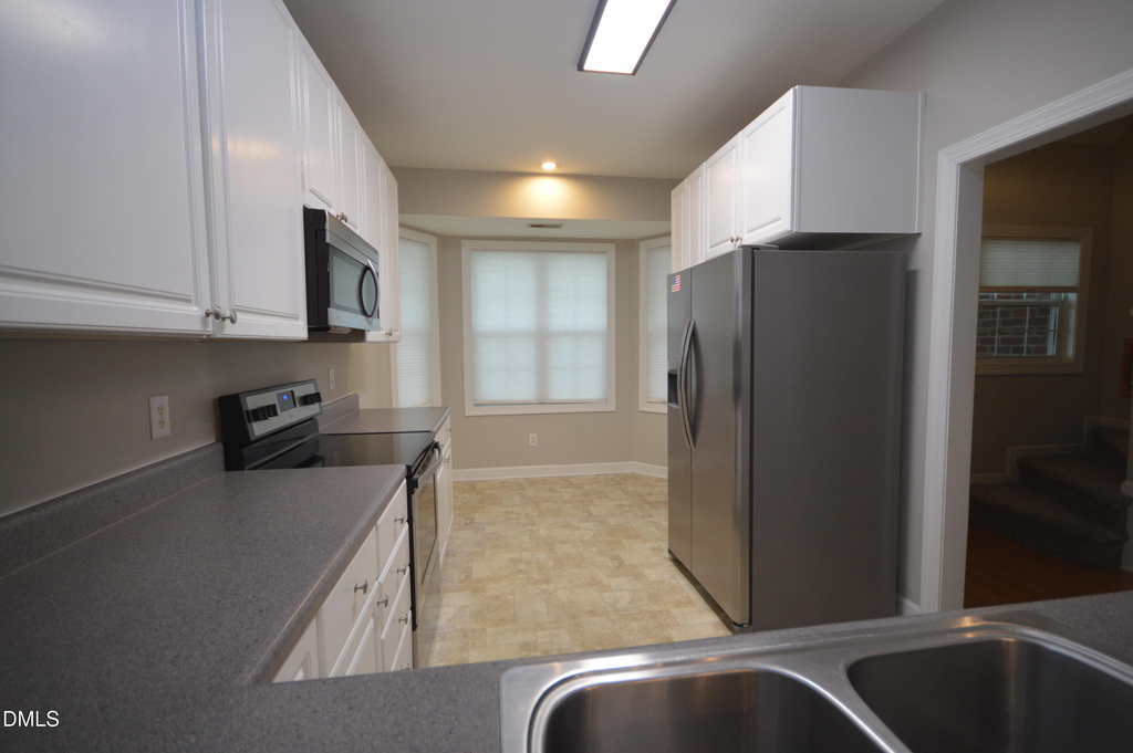 3319 Philmont Drive - Photo 8