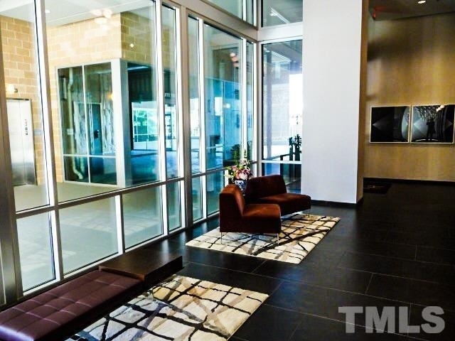 140 W Franklin Street - Photo 11