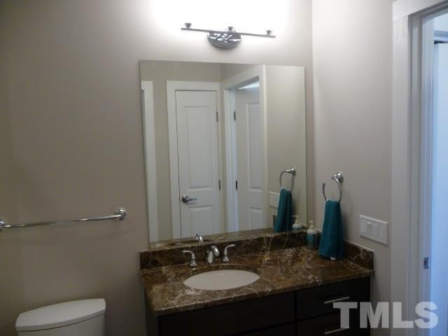 140 W Franklin Street - Photo 9
