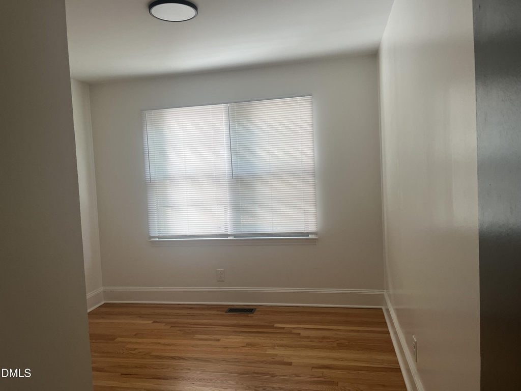 504 Powell Street - Photo 8