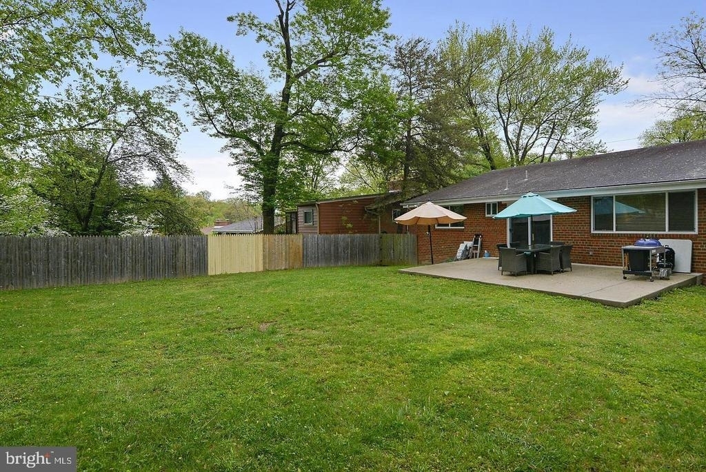 717 Hillsboro Drive - Photo 6