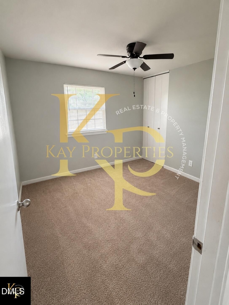 3013 Wedgedale Avenue - Photo 8
