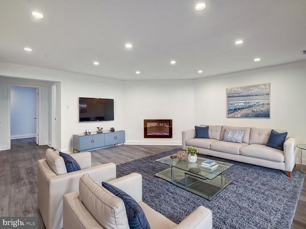 5 Climbing Ivy Court - Photo 48