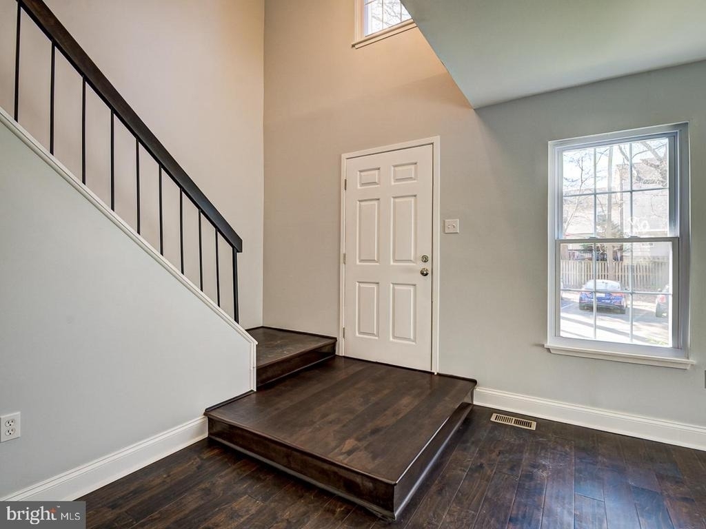 5 Climbing Ivy Court - Photo 6