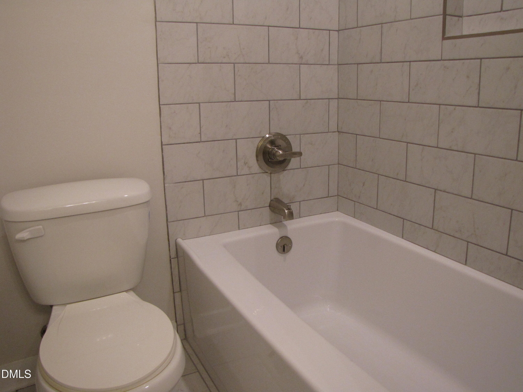220 Elizabeth Street - Photo 10