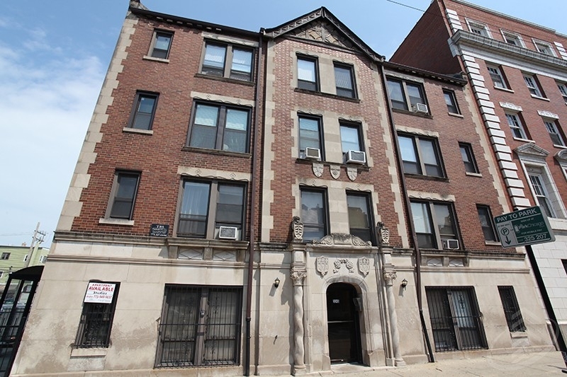 3345-47 N Marshfield Ave - Photo 3