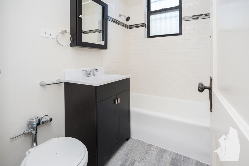 3345-47 N Marshfield Ave - Photo 9