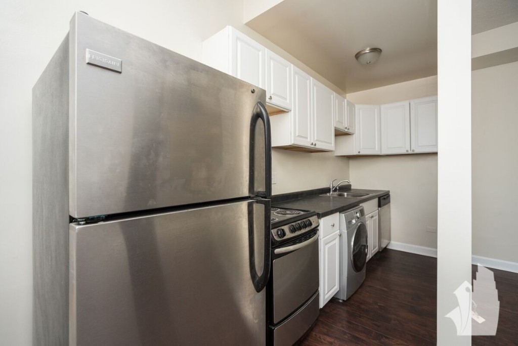 3345-47 N Marshfield Ave - Photo 1