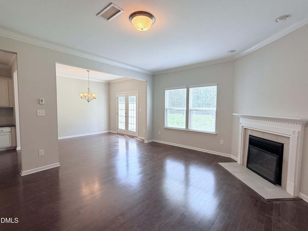 210 Hamlet Place - Photo 4