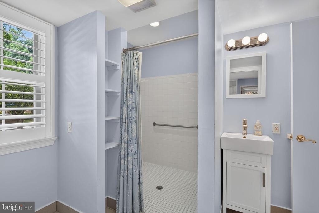 6905 Stonewood Court - Photo 9