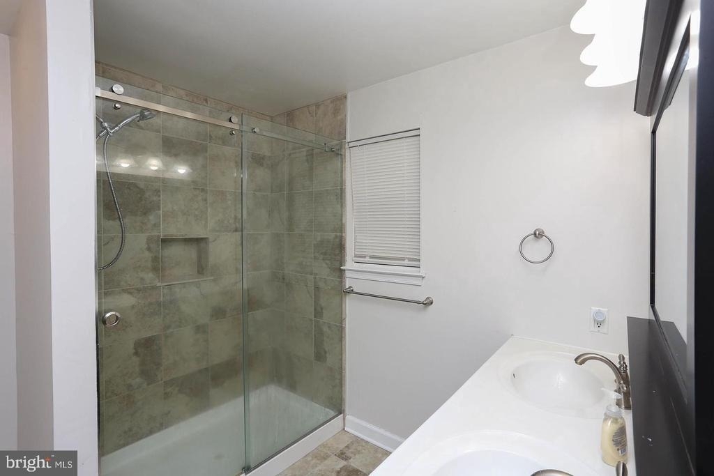 4710 Leyden Way - Photo 14