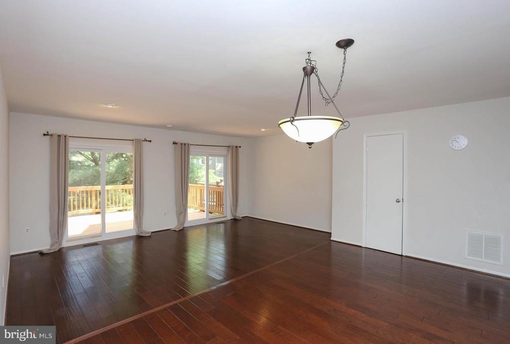 4710 Leyden Way - Photo 7