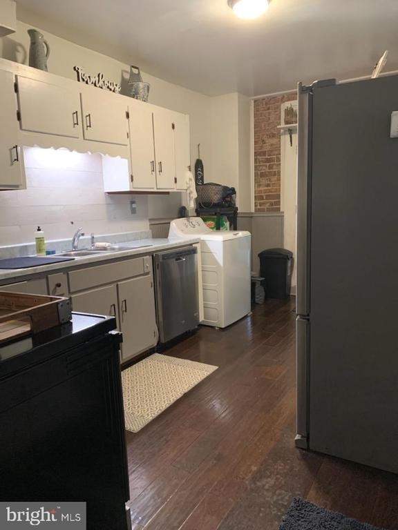 205 W 5th Street - Photo 3